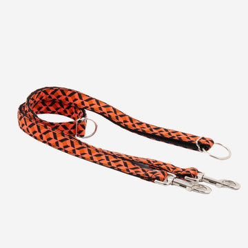 Brott Er // Justerbar hundesnor (geometrisk orange)