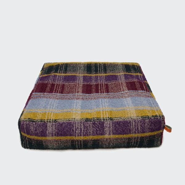 Cloud7 Cube // Luksus hundepude i eksklusivt design (purple tartan)