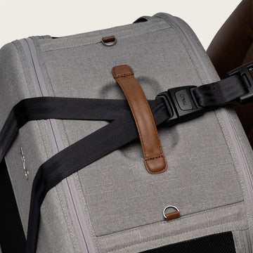 Tavo Crispin, Merle // Crash-testet transportbur med ISOFIX til bil (S)
