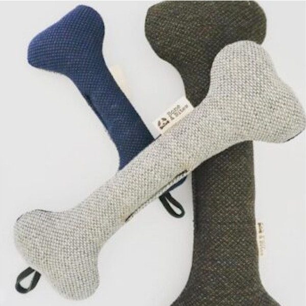 Bone & bites, Ellen // Bæredygtigt og smukt hundelegetøj (læder/tekstil)