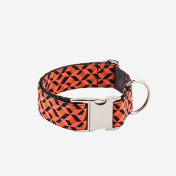 Brott Er // Håndlavet hundehalsbånd i nylon (geometrisk orange)