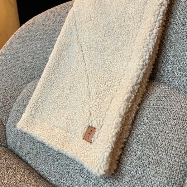 Drew's Dogwear Teddy // Blødt hundetæppe i teddy fleece (beige)
