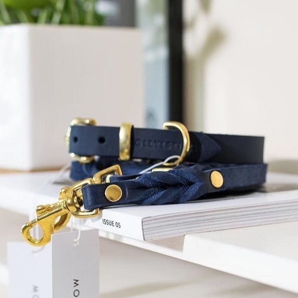 Butter Navy // Halsbånd i blødt læder (navy blå)