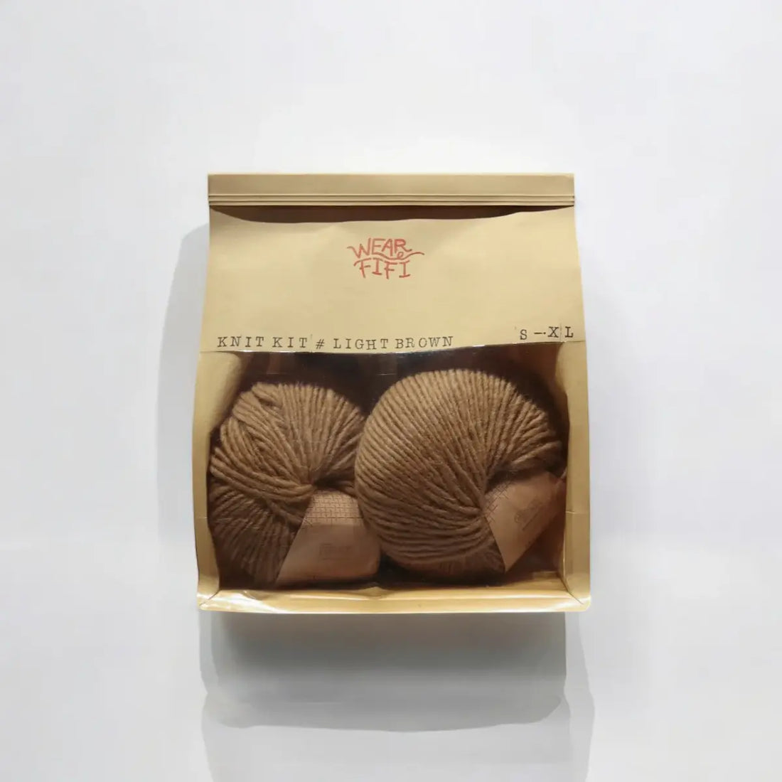 WEAR FIFI Strikkekit // Strik-selv Fluffy Hundesweater (light brown)