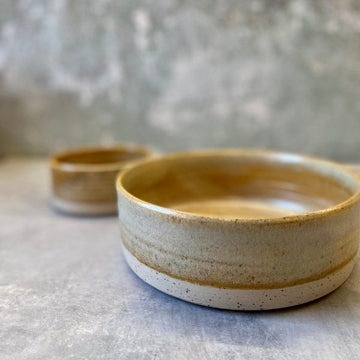Ember keramik // Håndlavet keramisk hundeskål, beige (flere størrelser)