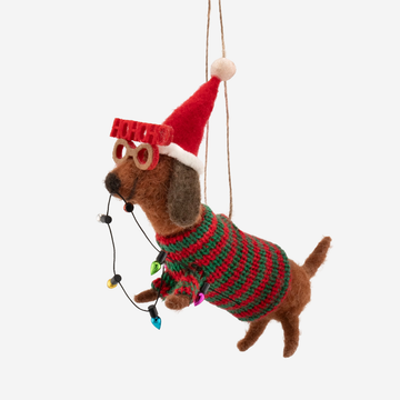 Christmas Party Sausage Dog // Juleophæng med julehund i filt