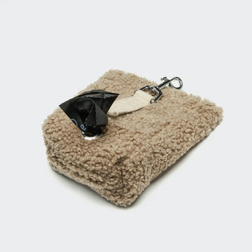 Cloud7 Treat Bag // Godbidstaske og hundeposeholder (plush beige)