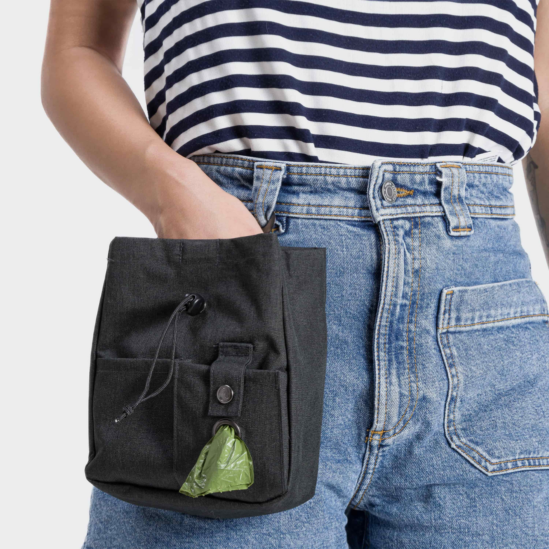 Cloud7 Goodie Bag // 2-i-1 godbidstaske og hundeposeholder (black)