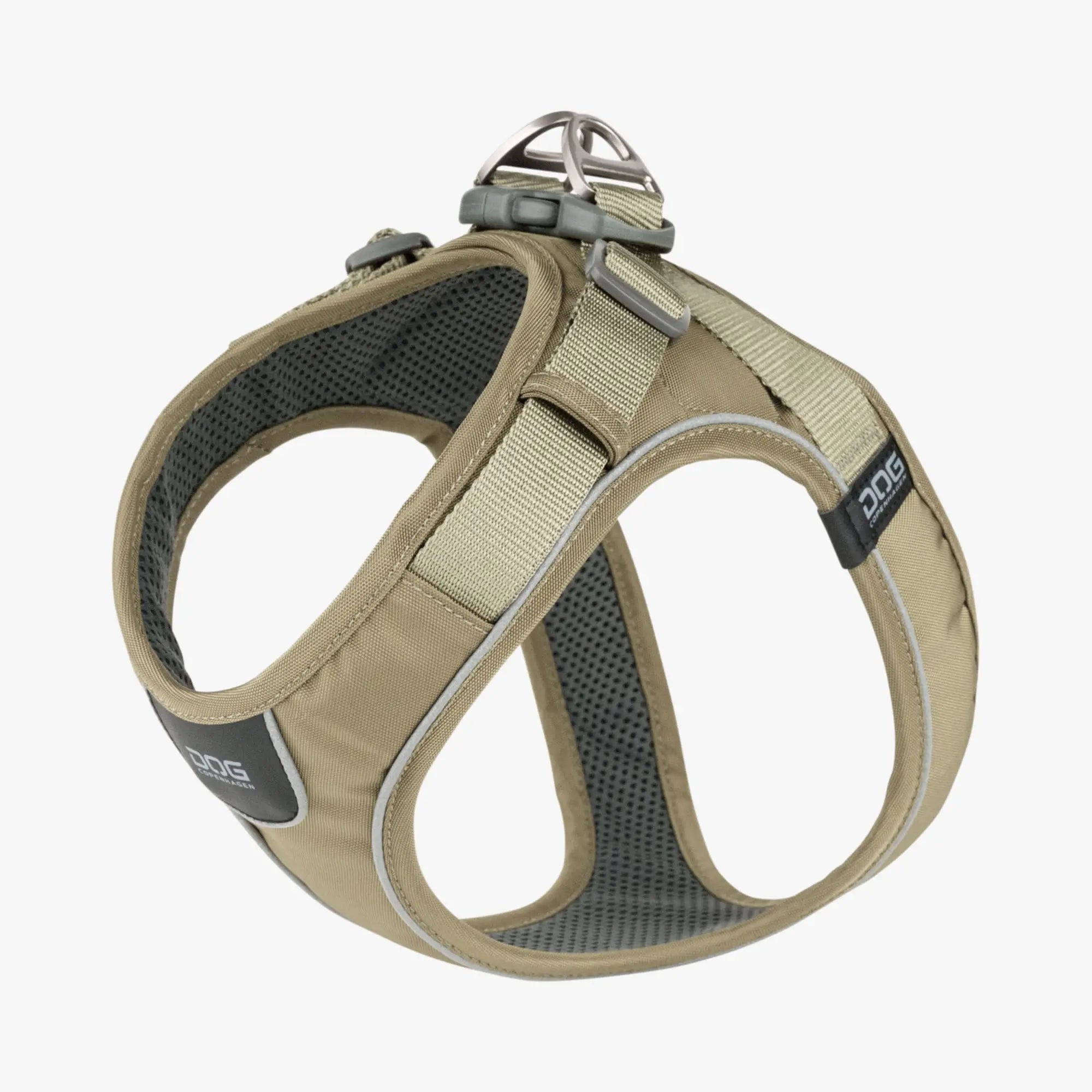 Dog Copenhagen Comfort Walk Go™// Let og justerbar step-in sele (desert dune)