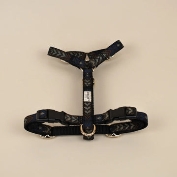 Drew's Dogwear Woody // Justerbar y-sele (grønt mønster)