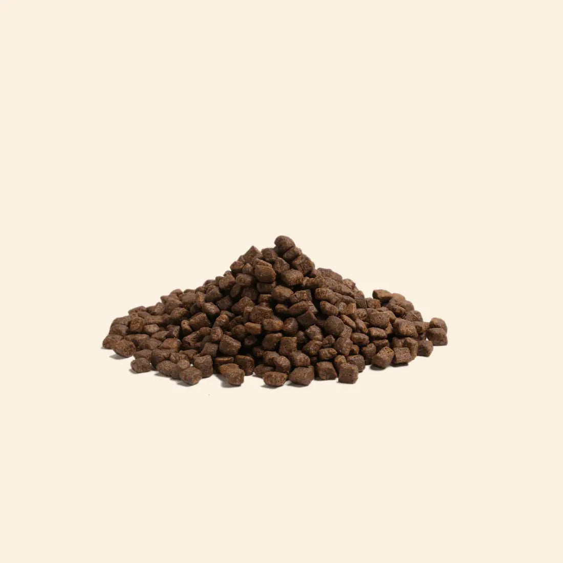 Essential Heritage, Highland Living // Dry food with game birds and Angus beef (4 x 2.5kg.)