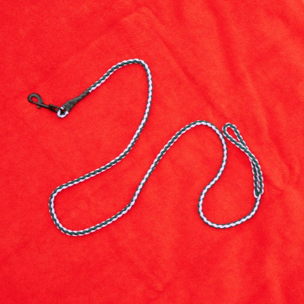 HAY Dogs Braided // Flettet hundeline i genanvendt nylon (lavendel/grøn)