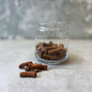 Rauh! Chicken-Lingonberry Treat // Freeze-dried treats with chicken and lingonberries